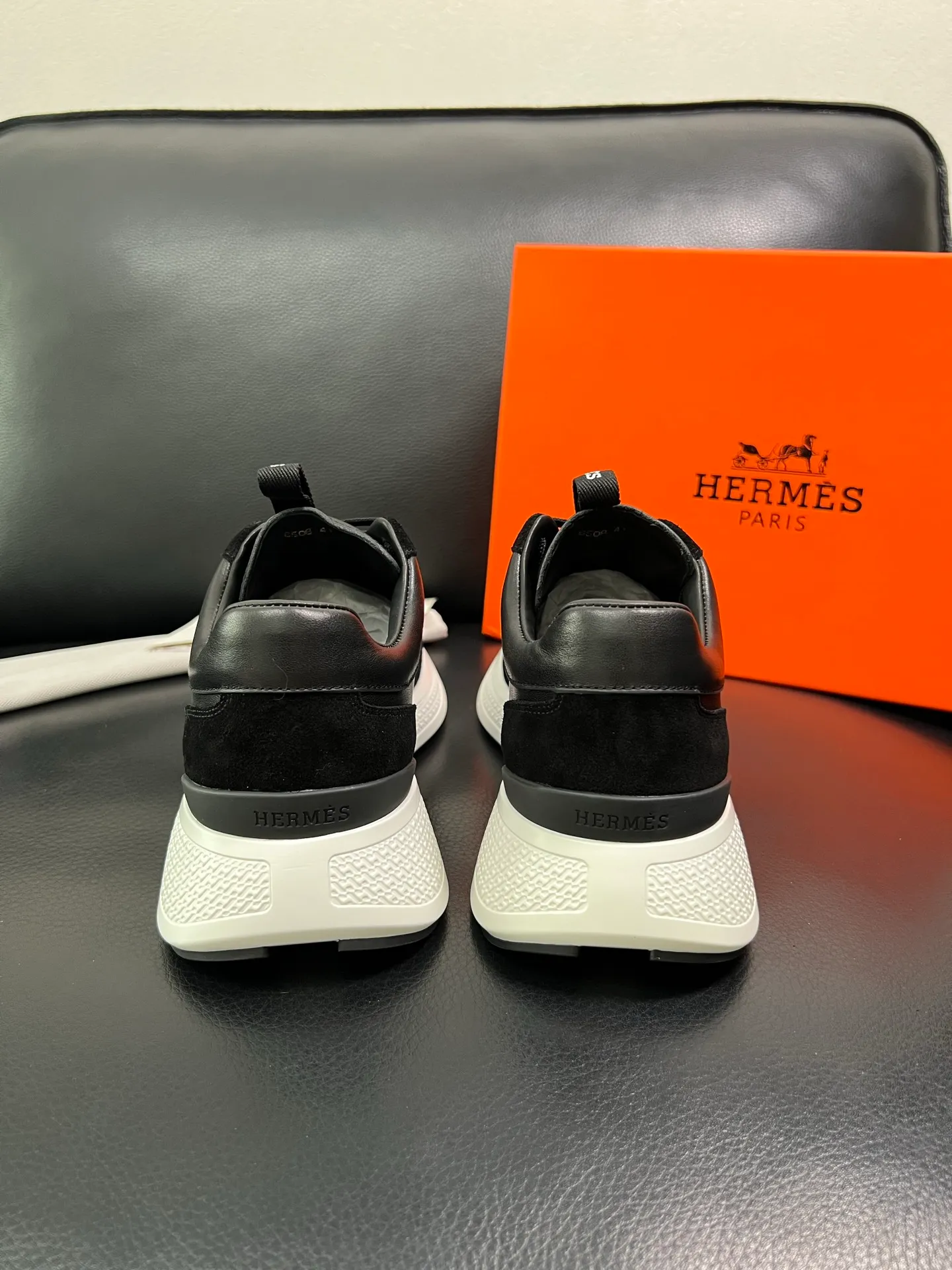 Men's men's shoes 💰840 Hermes top purchasing Hermes counter synchronization, original factory configuration, original cowhide fabric imported from Italy, high-quality splicing technology, fully imported water-dyed cowhide lining, soles: original factory special soles are super comfortable, original factory and single goods are high quality, welcome to compare and synchronize with counters, code number 39-44 (customized 38 45) 85863
